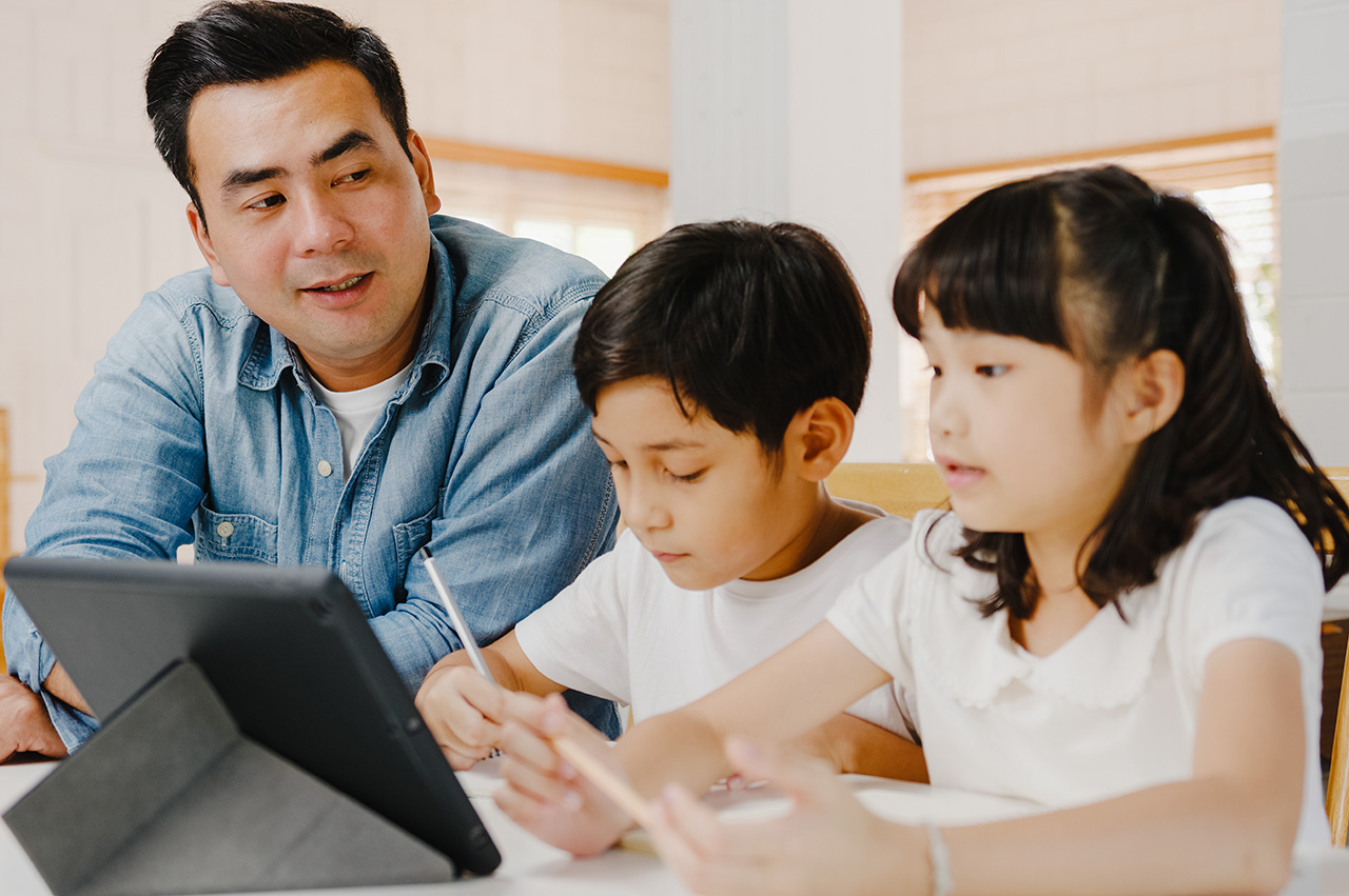 Tips untuk Orangtua: Bagaimana Mendukung Anak Saat Belajar di Rumah