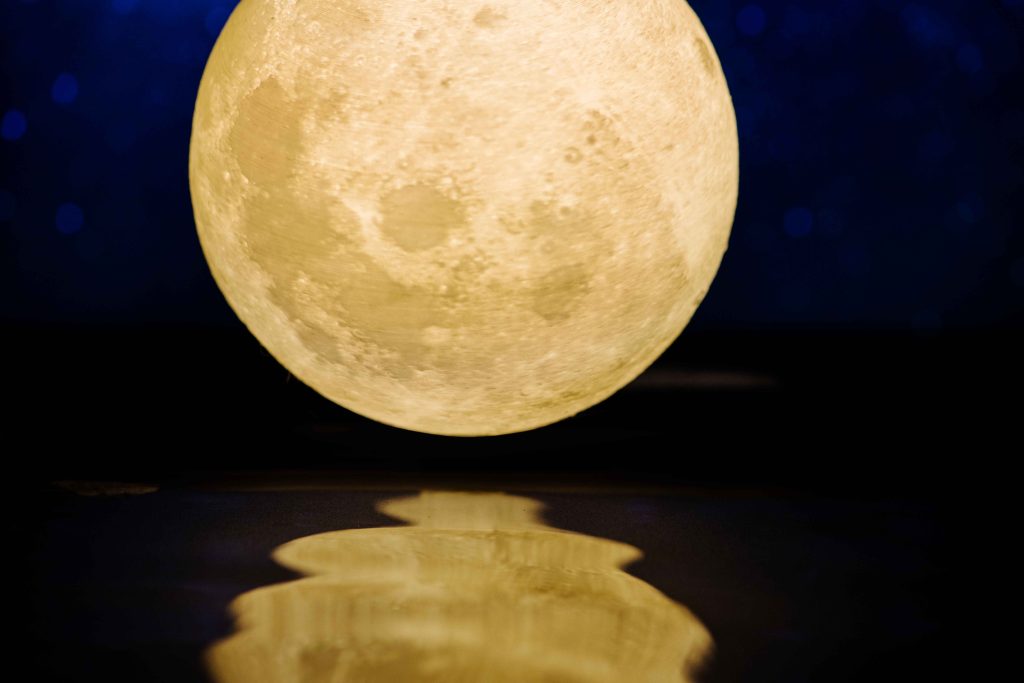 Benarkah Ada Air di Bulan? Ini Temuan Baru Ilmuwan